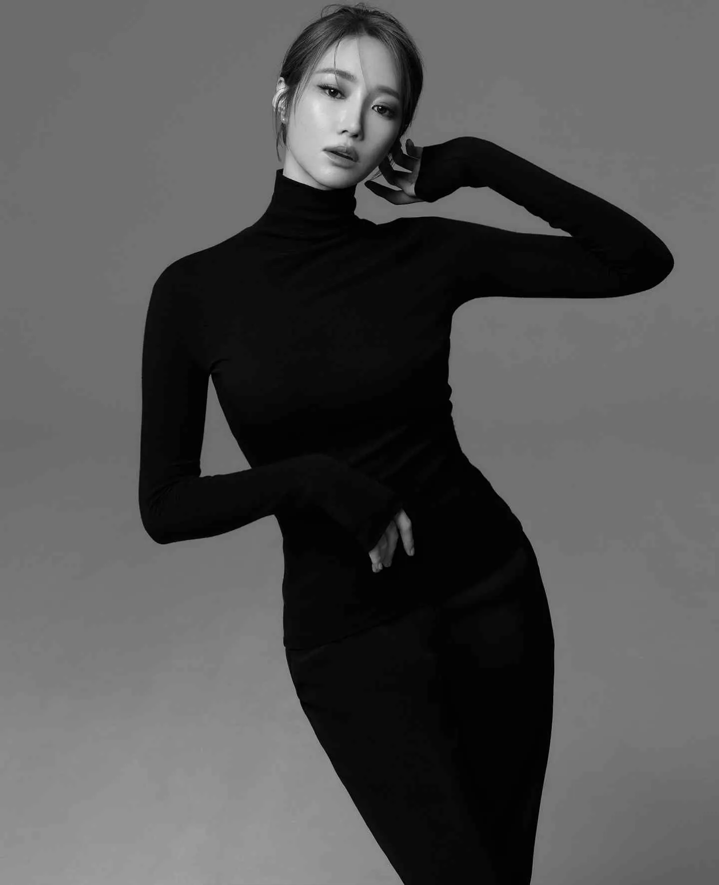 Go Joon Hee - go-joon-hee-hot-50.webp